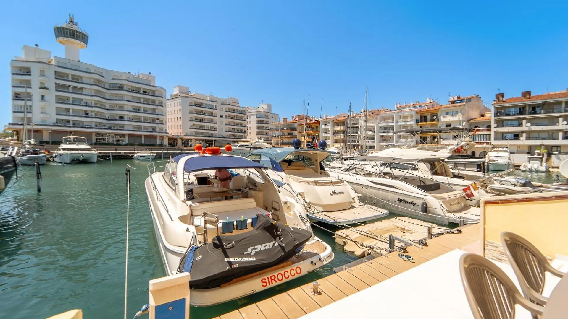 Welcs Apartamento 175 Emp Frente Al Canal Empuriabrava Spain