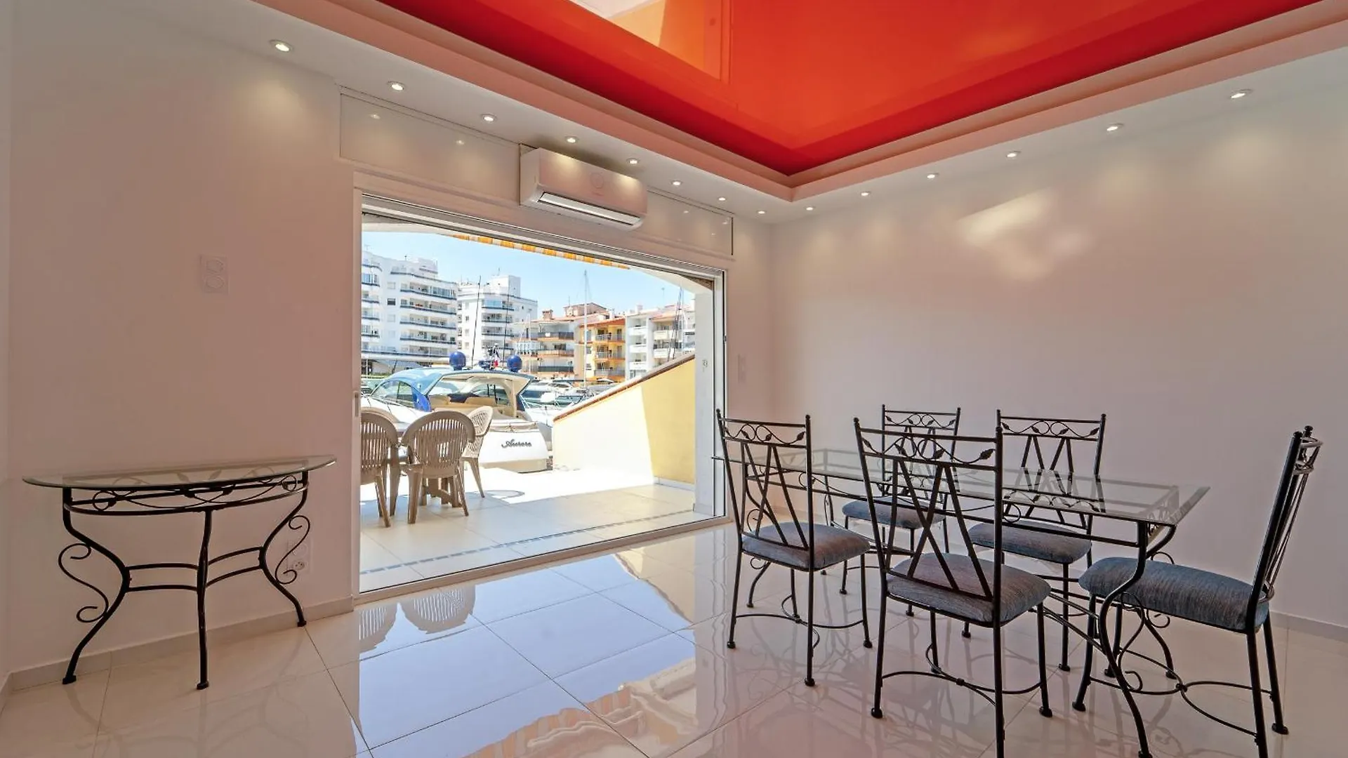 Apartment Welcs Apartamento 175 Emp Frente Al Canal Empuriabrava
