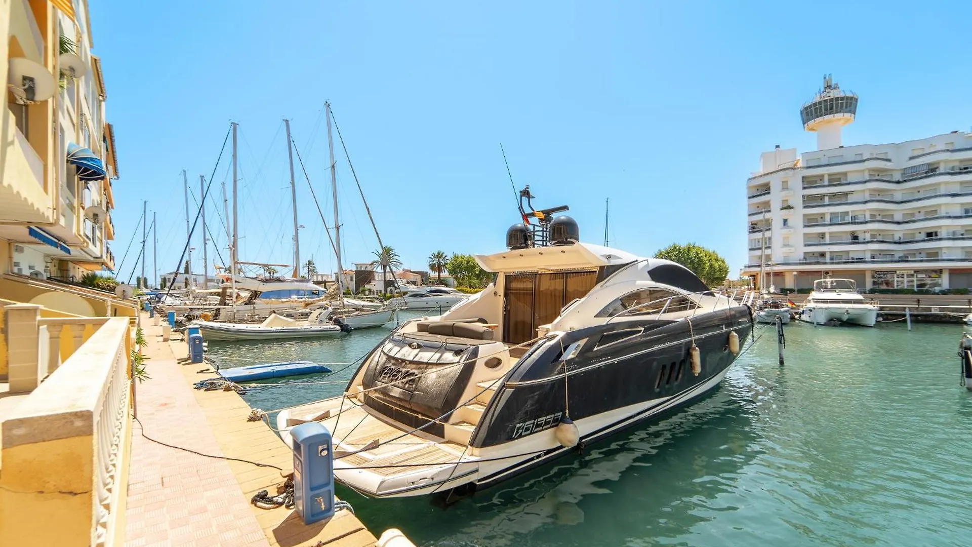 Welcs Apartamento 175 Emp Frente Al Canal Empuriabrava 0*,  Spain