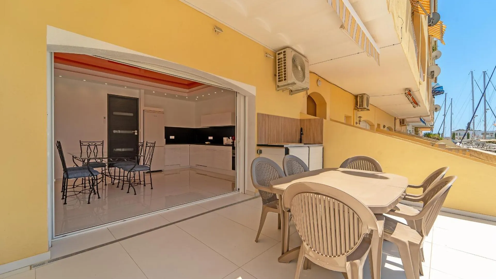 Welcs Apartamento 175 Emp Frente Al Canal Empuriabrava Apartment
